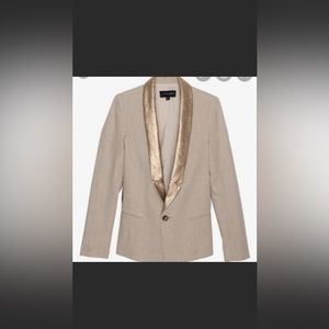 LAVEER • Metallic Gold Lapel Blazer